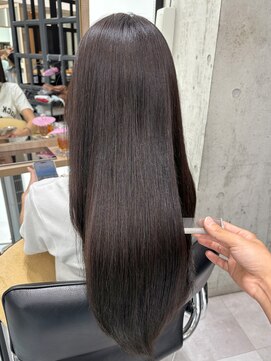 ディーエックス ウエスト(Dxxxx WEST) グレージュカラー［韓国/顔周りカット/イルミナカラー］