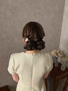 マルクヘアケア(MALQ HAIR CARE) 上品ガーリーツインシニヨン