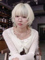 シオン(shion)&nbsp;ホワイトブロンドミニボブ_F31901