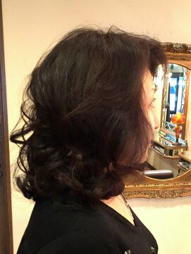 サロンドセラヴィ 上品巻き髪スタイル