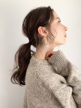 パール(PearL) 《PearL》ゆるふわパーマこなれローポニーアレンジ/秋色