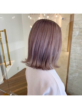 オーロ 池田店(ORO) 大人可愛いナチュラル切りっぱなし外ハネラベンダーベージュ☆