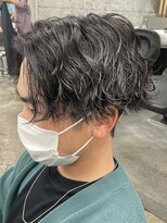 バイフィフス 原宿/表参道(by fifth)&nbsp;センターパート/波巻きスパイラルパーマ/ツーブロ刈り上げ