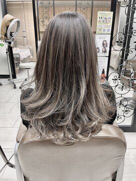 レリンク バイ コッミナム(LeLink by COMiNUM) シルバーアッシュバレイヤージュ