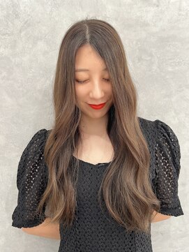 ルリアン 元住吉店(Le'lien) ハイライトのロングスタイル{白髪ぼかしもできます}