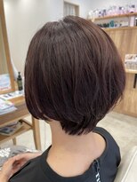 アン(an) ふんわりくせ毛を活かしたショート