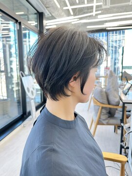 ビューナゴヤ 名駅(VIEW NAGOYA) 黒髪カタログ/ボブルフ/小顔に見せるヘア/ワンレン