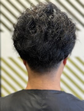 バーバーバー 千葉(BARBER-BAR) ツーブロックパーマ【千葉駅徒歩3分】