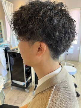 ハグクレア(HUG CLAIRE) ツイストスパイラルパーマ