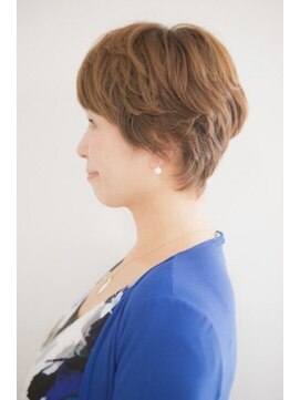 エアービジュー(Air Bijou) 50代60代ミセス小顔ショート