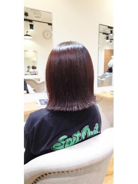 ジーナ(ZINA) ワインレッド切りっぱなしボブ