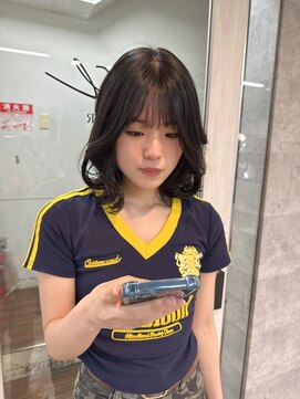 ハイル(KHAIR) 《くびれミディアム／レイヤーボブ》