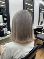 カノン(kanon)&nbsp;【kanon松戸】香野優子　ホワイトシルバー×オレンジ