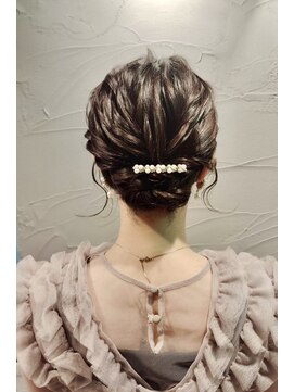 大宮店人気・大人上品ゆるふわ低めシニヨン