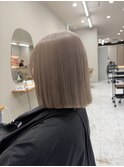 ハイトーン ブリーチ ボブ 三宮 ミルクティーベージュ