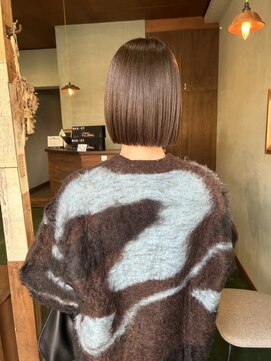 ぱつっと切りっぱなしボブに透明感カラー＊*