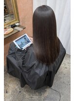ユニーク(UniQ) レイヤー広がりを整える美髪矯正