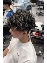 オーシャントーキョー 仙台(OCEAN TOKYO)&nbsp;ハイライト波巻きツイストスパイラルツーブロックメンズパーマ