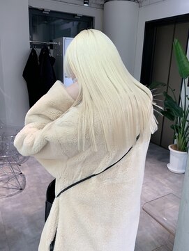 リンドトウキョウ ウメダ(LINDO TOKYO) White