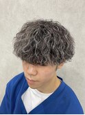 波巻きパーマツイストスパイラルホワイトハイライト