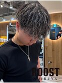 ツイストスパイラルパーマ×ホワイトハイライト