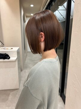 オズ 安積店(OZ) ダブルカラー外ハネボブインナーカラーハイライトケアブリーチ