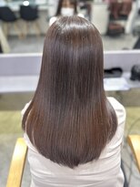 エミン(emyn)&nbsp;髪が変わる【美髪革命】艶髪/髪質改善/縮毛矯正/代々木