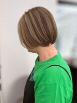 ジエクトアイロ 江坂駅前&nbsp;似合わせボブ/フェザーショート/細めハイライト
