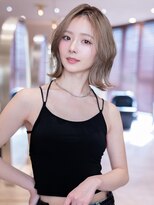 ケアリー プレナ海浜幕張(Carelly) デザインカラー/レイヤーカット/ウェットヘア/オリーブベージュ