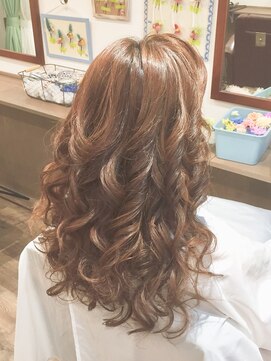 秋葉原コットン ヘアセット専門店 ボリューム巻きおろし