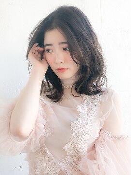 ルティア 池袋(Lutia) 黒髪 フェミニンミディ