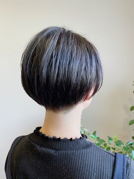 ピーロ(piilo) 刈り上げショート◇暗色カラー