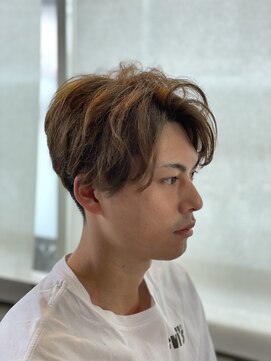 ヘアーデザイン アヴニール(hair design AVENIR) 緩め束感ツイスト×センターパート