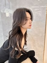 マウル 栄(MAEUL)&nbsp;韓国前髪　暗めカラー　ミディアムヘア