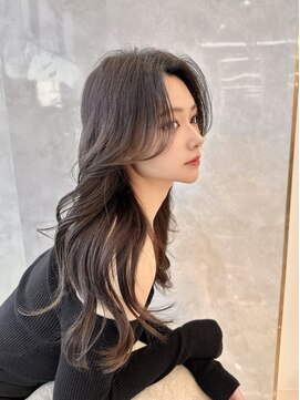 マウル 栄(MAEUL) ダークアッシュ 似合わせ