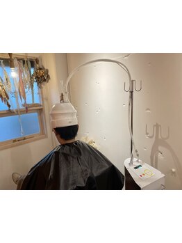 【豊橋】フルフラットの最高級シャンプー台で心も身体もリラックス♪頭皮のエイジングケアで健康な髪へ。