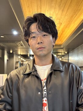 オフ(off) ニュアンスパーマで大人のかっこよさを◎