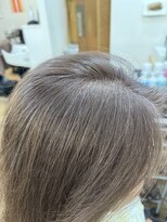 オーパス(OPUS) アッシュ系白髪なじませスタイル