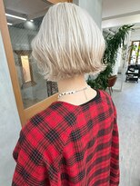 リアン(Lien)&nbsp;ハイブリーチ/ブロンドカラー/ショートボブ