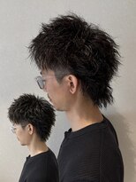 ウルマ(ULUMA) 刈り上げセンターパート/波巻きツイストスパイラル/伊丹