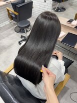 モク(mok) 雨でうねる髪にぴったりの酸性ストレート★