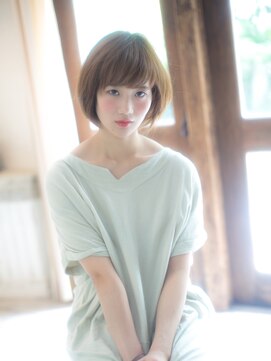 ナチュラルエフ(natural f) 30代40代大人可愛い森ガール風小顔ワンサイドくびれショートボブ