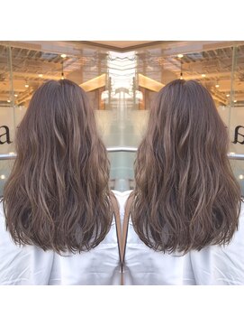 プラーチェ 古淵店(Plaatje) 大人フェミニンイルミナカラー × ミルクティー ベージュ