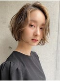 似合わせカットベージュ小顔カットショートパーマアースカラー
