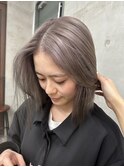 グレージュ モードヘア 小顔