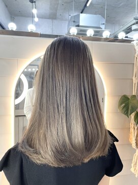 ロイオブジゼル(roi of GiseL) 艶ベージュ