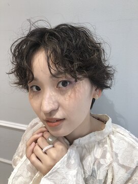 ネオリーブギンザ 銀座店(Neolive GINZA) センターパート　ショートヘア  パーマヘア　(銀座)