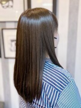 フィアート ヘアドレッシング サロン(Fiato Hairdressing Salon) カーキグレー