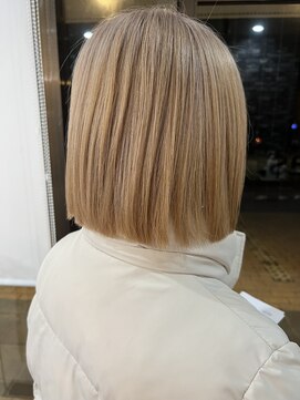 ラス(Las) ワンブリーチでベージュ