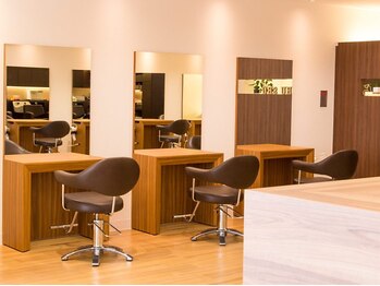 ヘアーズゲート 和歌山本町店(HAIR'S GATE)の写真/[年中無休/９時OPEN]プチプラ×ハイクオリティ叶えてくれる!お客様のことを第一に考えたメニューをご提供*
